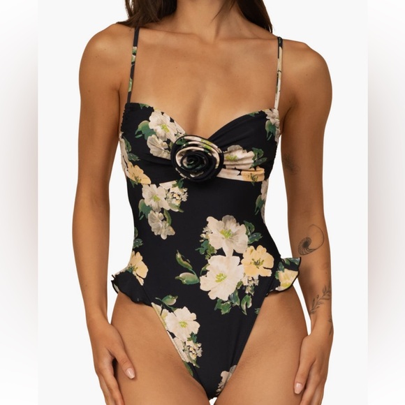 MONTCE Devin Rosa Ruffle One Piece Swimsuit - Picture 3 of 9